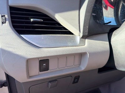 2020 Toyota Sienna LE 8 Passenger