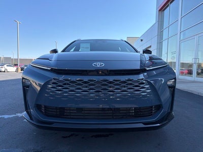 2025 Toyota Crown Signia XLE