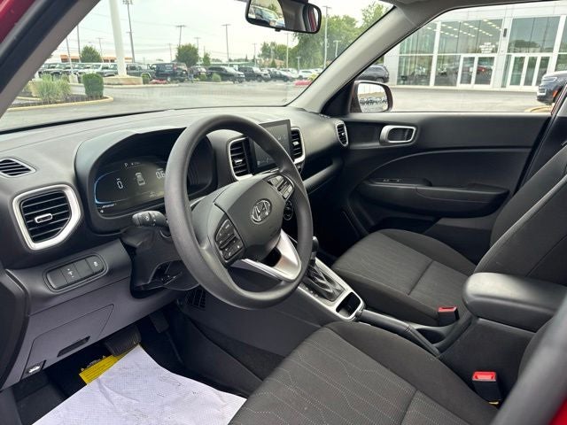 2025 Hyundai Venue SE
