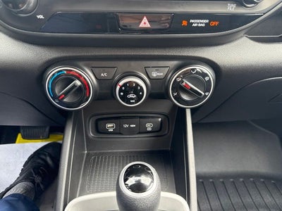 2025 Hyundai Venue SE