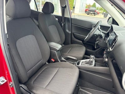 2025 Hyundai Venue SE