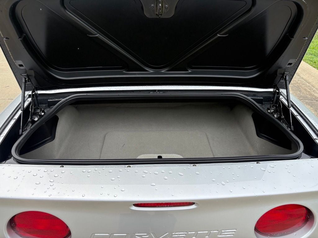 2001 Chevrolet Corvette Base