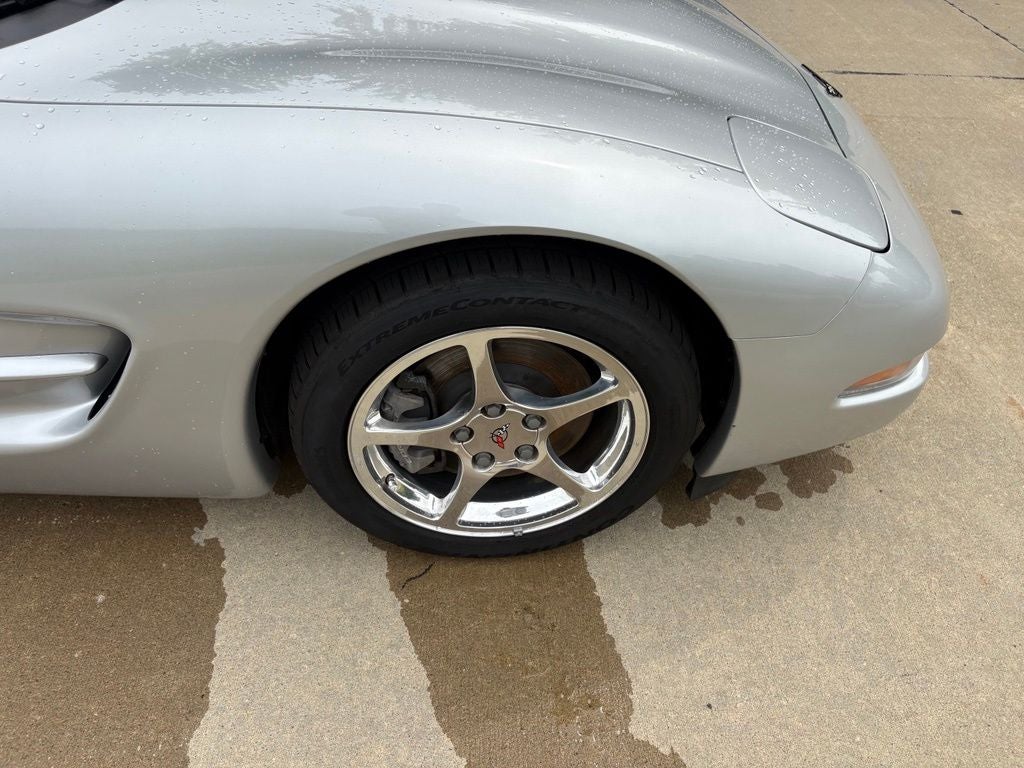 2001 Chevrolet Corvette Base