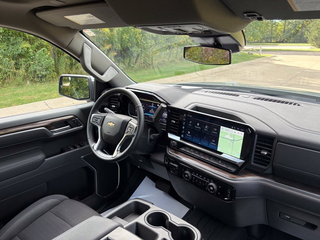2025 Chevrolet Silverado 1500 LT LT1
