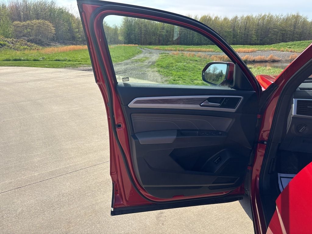 2022 Volkswagen Atlas Cross Sport 3.6L V6 SE w/Technology