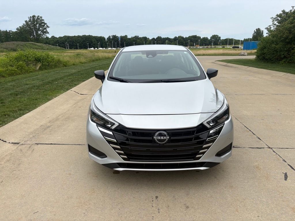 2025 Nissan Versa 1.6 S