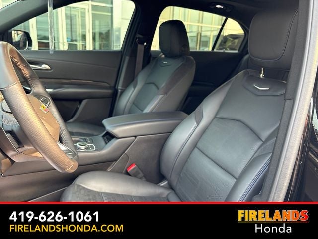 2025 Cadillac XT4 Sport