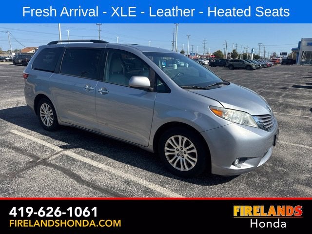 2016 Toyota Sienna XLE 8 Passenger