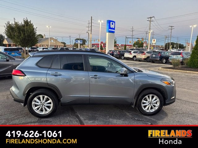 2024 Toyota Corolla Cross LE
