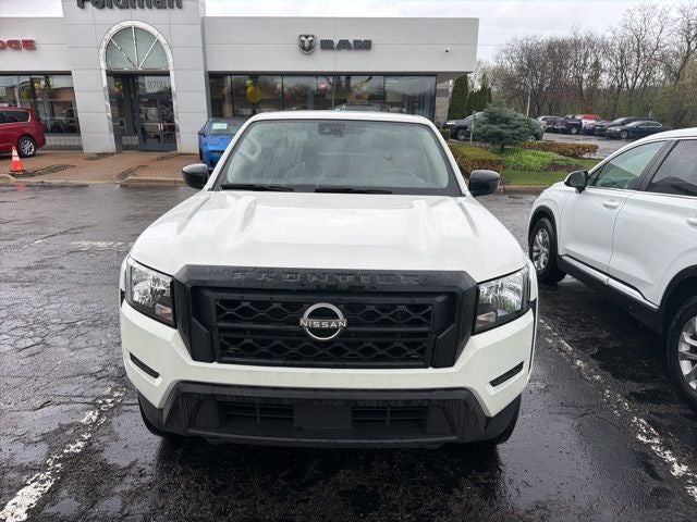 2022 Nissan Frontier S