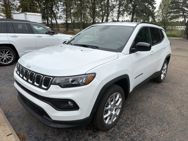 2024 Jeep Compass Latitude Lux