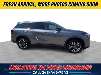 2023 INFINITI QX60 LUXE