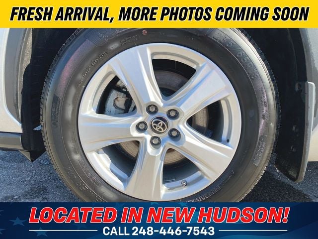 2024 Toyota Highlander LE