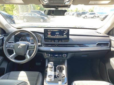 2025 Mitsubishi Outlander SE