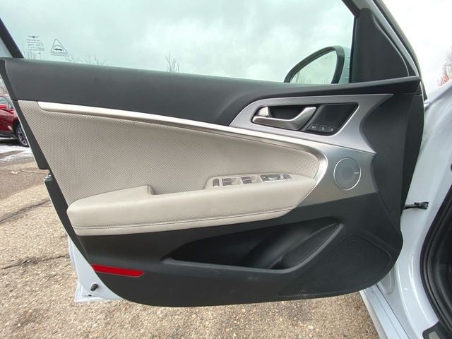 2021 Genesis G70 2.0T