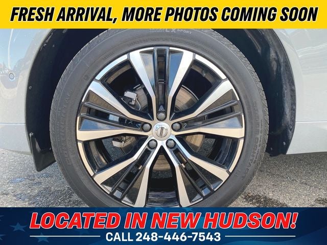 2025 Volvo XC60 B5 Plus
