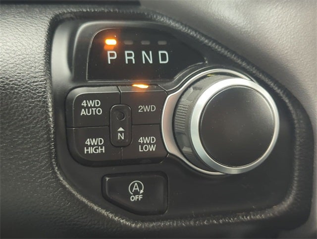 2020 RAM 1500 Big Horn Crew Cab 4x4 5'7' Box