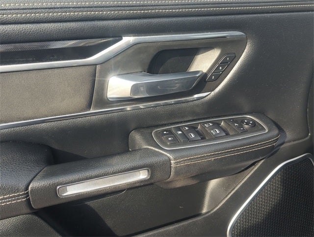 2021 RAM 1500 Laramie Crew Cab 4x4 5'7' Box