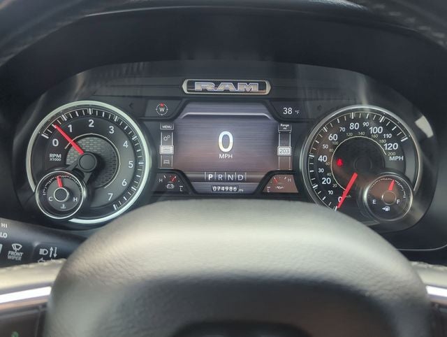 2019 RAM 1500 Laramie Crew Cab 4x4 5'7' Box