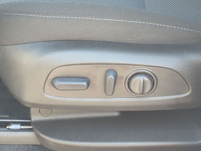 2023 Chevrolet Traverse FWD LT Cloth