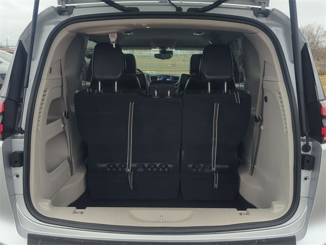 2024 Chrysler Pacifica Touring L