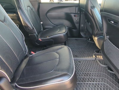 2025 Chrysler Pacifica Limited AWD