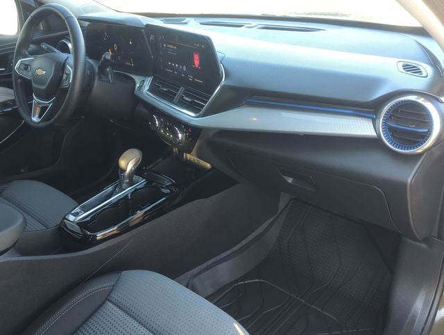 2024 Chevrolet Trax FWD LT