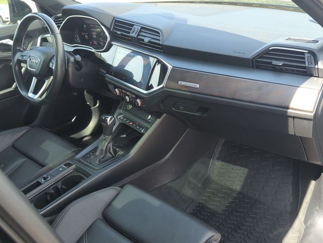 2021 Audi Q3 Premium Plus 45 TFSI S line quattro Tiptronic