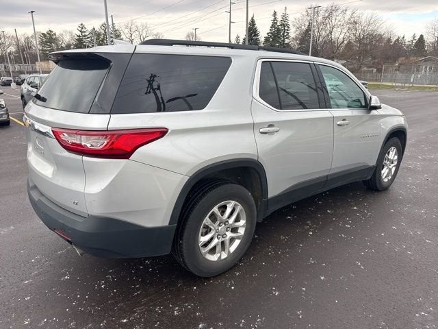 2021 Chevrolet Traverse LT Cloth