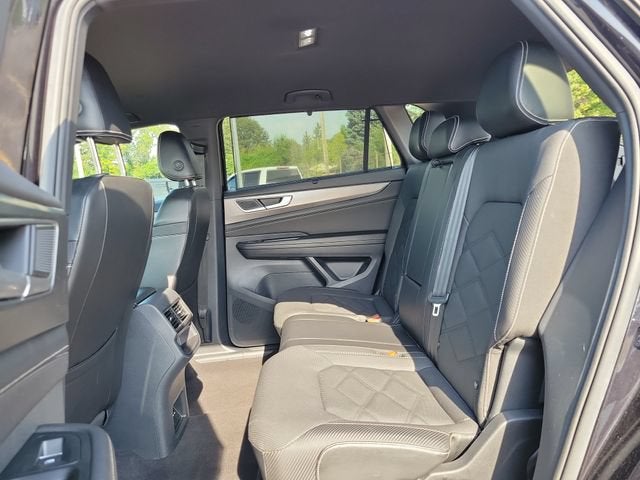 2024 Volkswagen Atlas Cross Sport 2.0T SE w/Technology