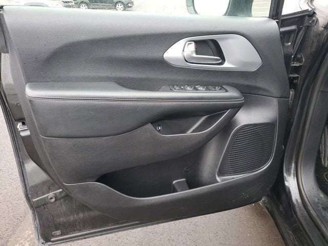 2020 Chrysler Pacifica Hybrid Touring