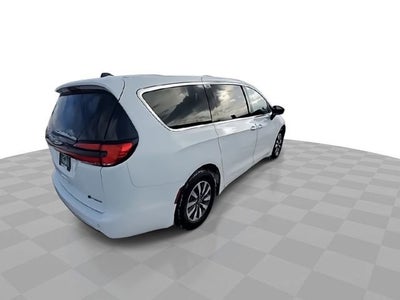 2024 Chrysler Pacifica Hybrid Select