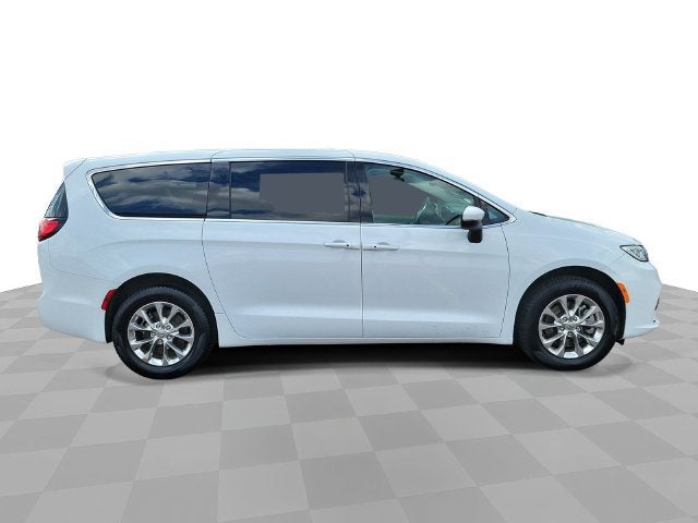 2023 Chrysler Pacifica Touring L AWD