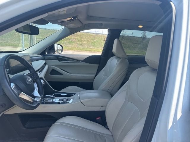 2022 INFINITI QX60 LUXE