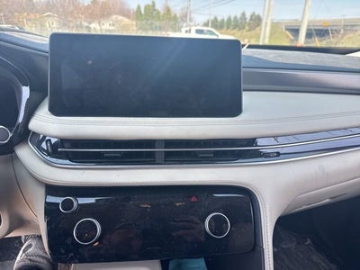 2022 INFINITI QX60 LUXE