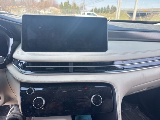 2022 INFINITI QX60 LUXE