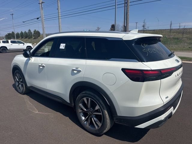 2022 INFINITI QX60 LUXE