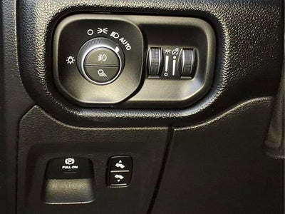 2019 RAM 1500 Rebel Crew Cab 4x4 5'7" Box