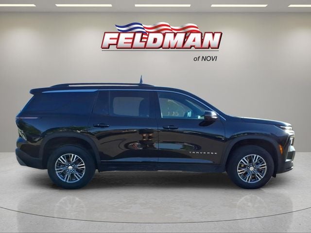 2024 Chevrolet Traverse LT