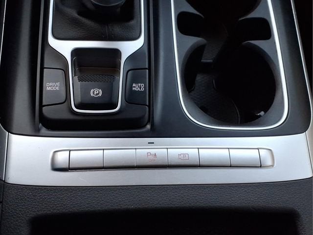 2023 Kia Carnival LX