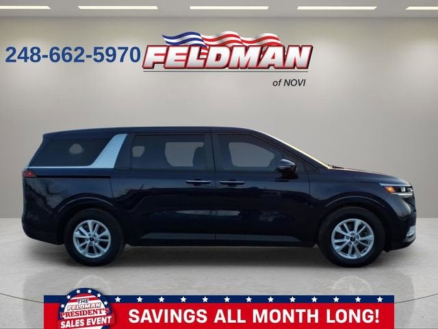 2023 Kia Carnival LX