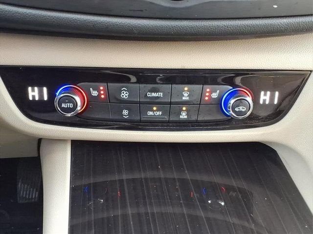 2020 Buick Regal TourX Essence