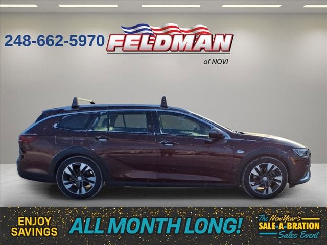 2020 Buick Regal TourX Essence