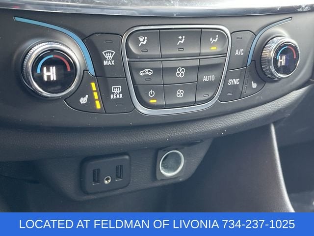 2023 Chevrolet Traverse LT Leather