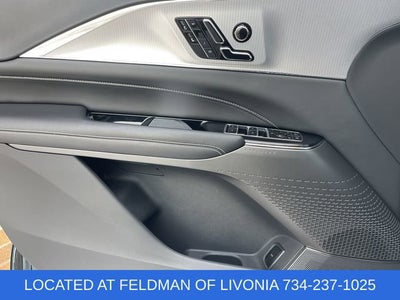 2024 Cadillac LYRIQ Tech