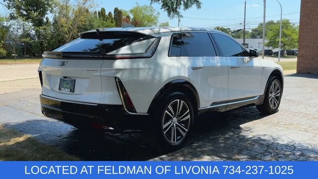 2024 Cadillac LYRIQ Luxury 1