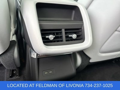 2024 Cadillac LYRIQ Luxury 1