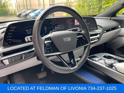 2024 Cadillac LYRIQ Luxury 2