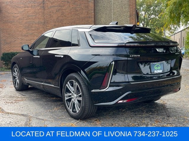 2024 Cadillac LYRIQ Luxury 2