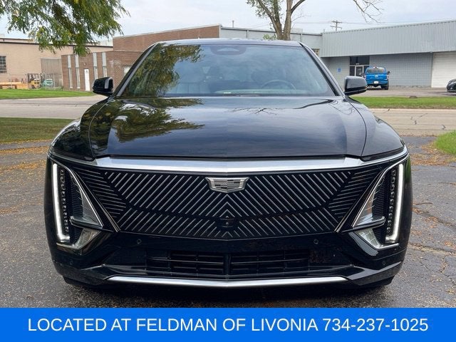 2024 Cadillac LYRIQ Luxury 2